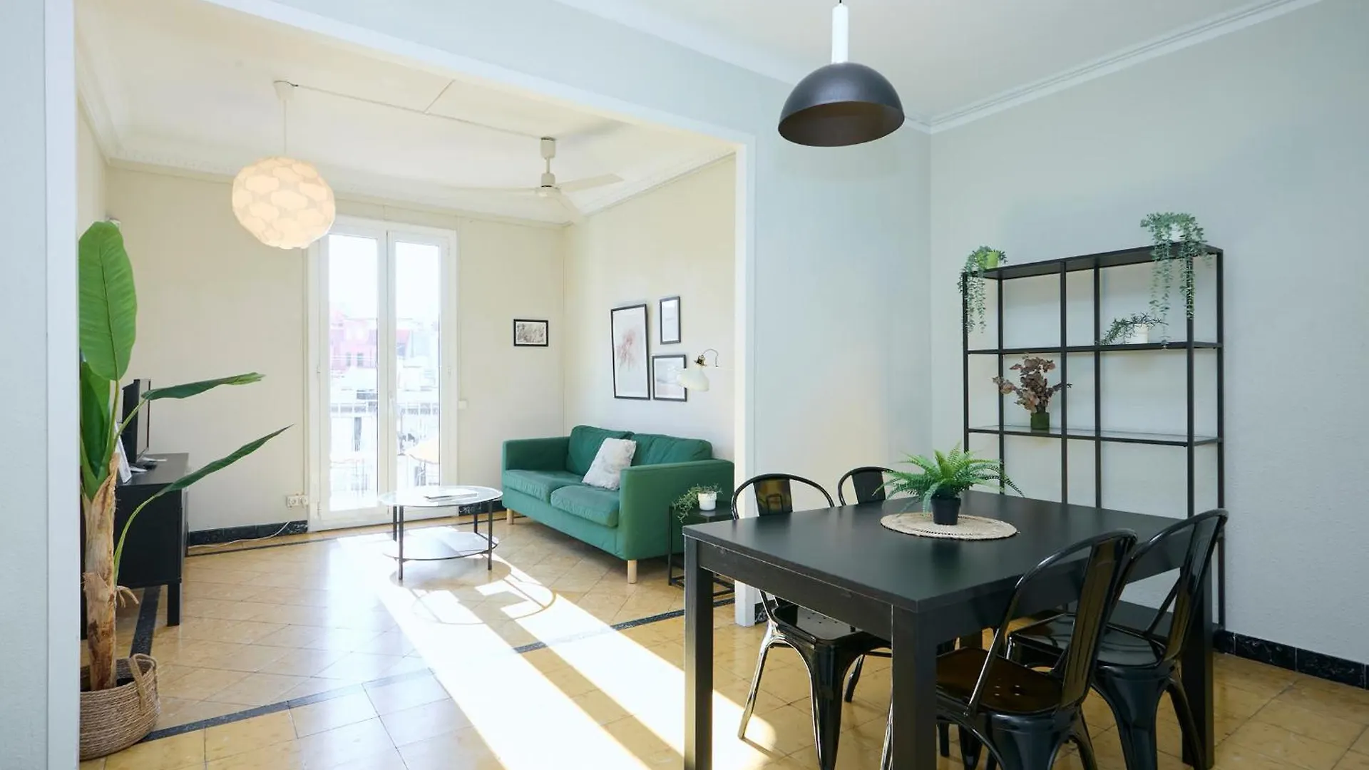 63Par1016- Sunny Apartment In Paralel Barcelona