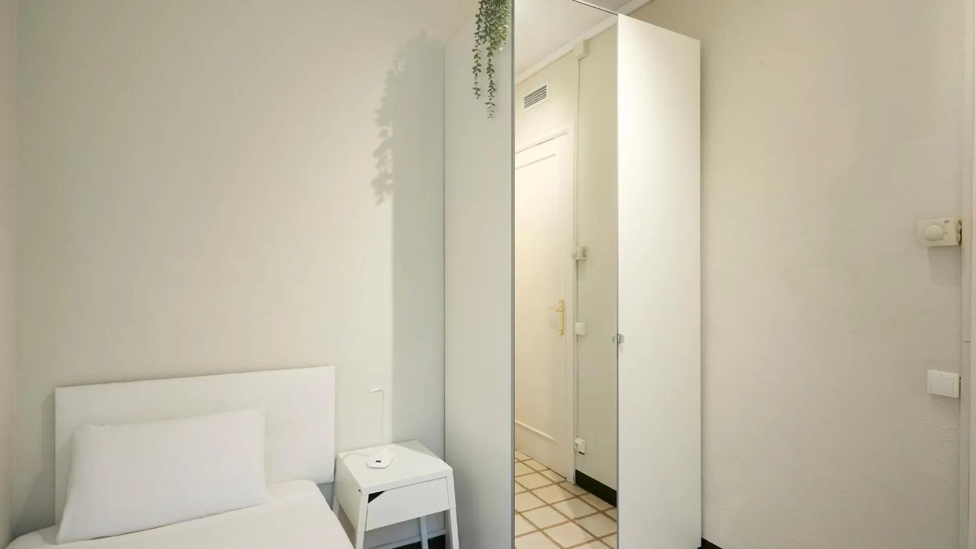 63Par1016- Sunny Apartment In Paralel Barcelona