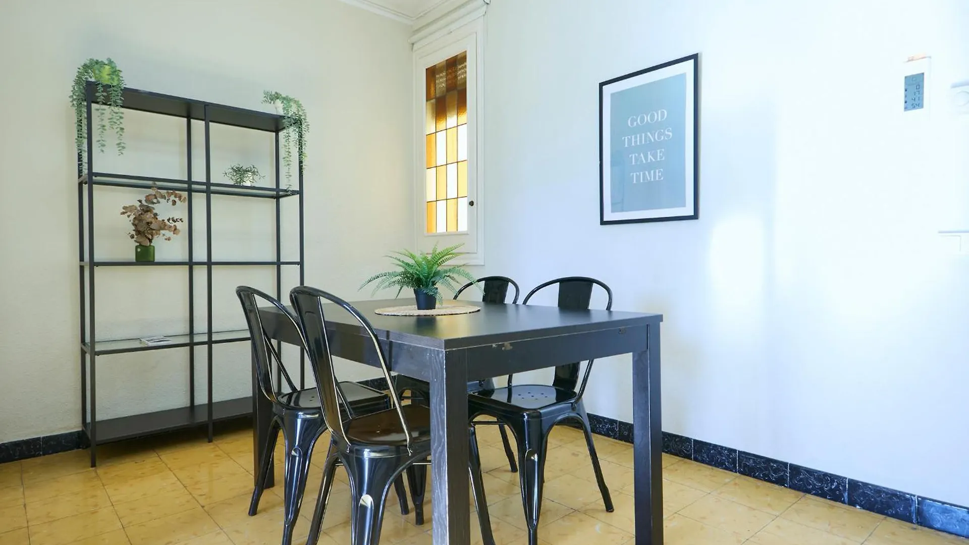 63Par1016- Sunny Apartment In Paralel Barcelona